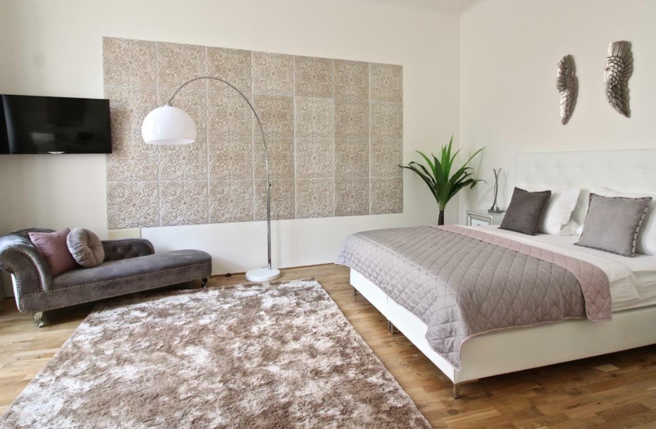 New Design & Style Apartment Old Town Xxl Praga Esterno foto