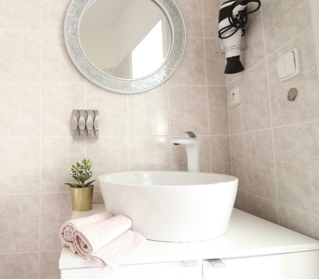 New Design & Style Apartment Old Town Xxl Praga Esterno foto